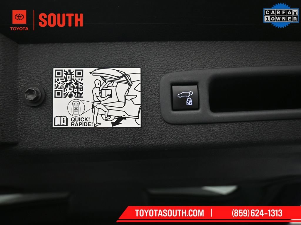 Used 2023 Toyota Sienna XLE image 37