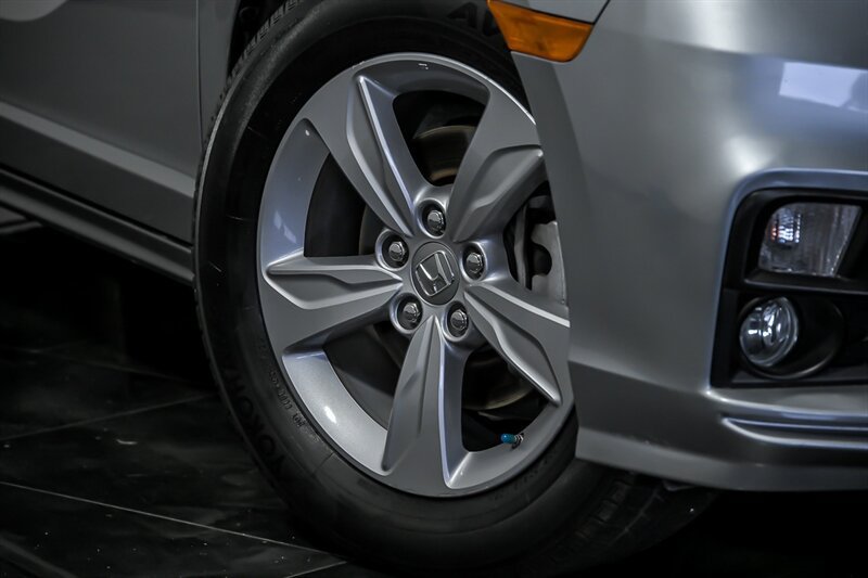 Used 2019 Honda Odyssey EX-L image 3