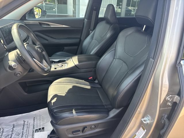 Used 2023 INFINITI QX60 Luxe w/ Cargo Package AWD/4WD image 18