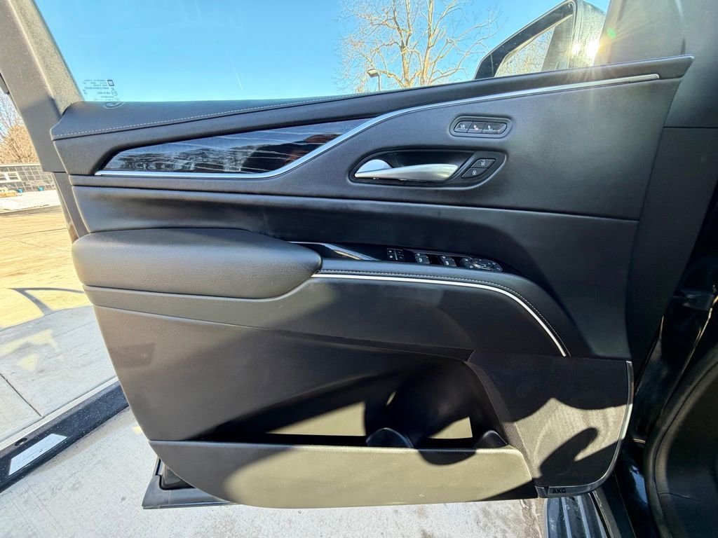 Used 2023 Cadillac Escalade ESV Sport image 28