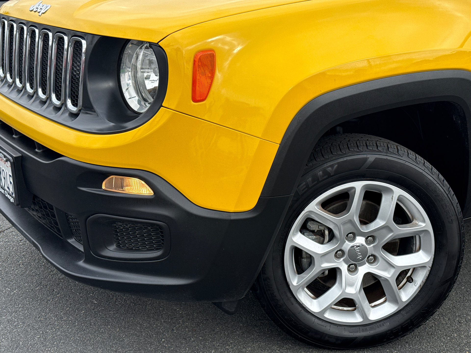 Used 2018 Jeep Renegade Sport w/ Power & Air Group AWD/4WD image 3