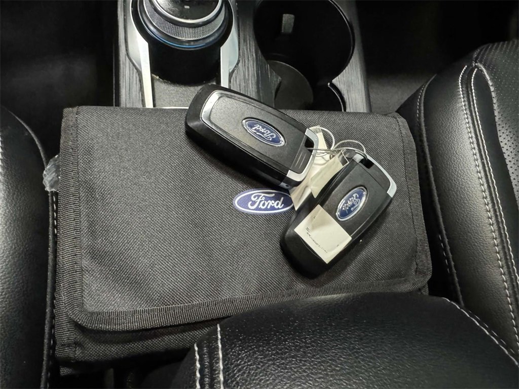 Used 2022 Ford Escape Titanium image 31