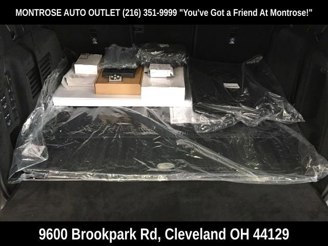 New 2023 Land Rover Discovery HSE R-Dynamic image 30