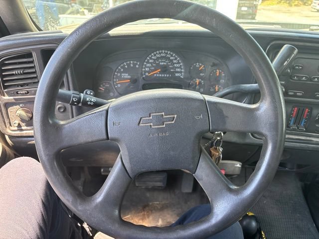 Used 2007 Chevrolet Silverado 2500 W/T w/ Snow Plow Prep Package AWD/4WD image 3