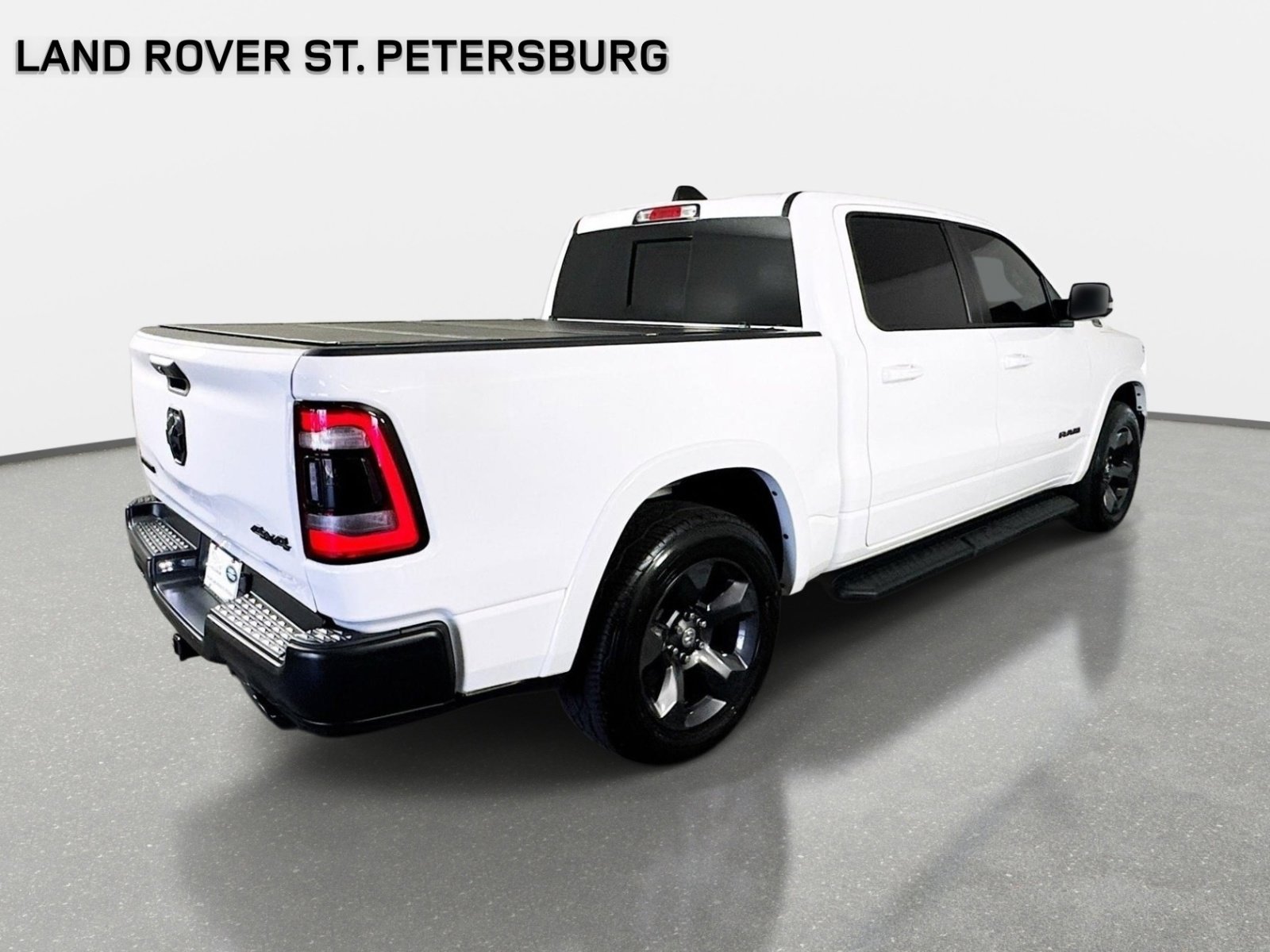 Used 2023 RAM 1500 Big Horn AWD/4WD image 6
