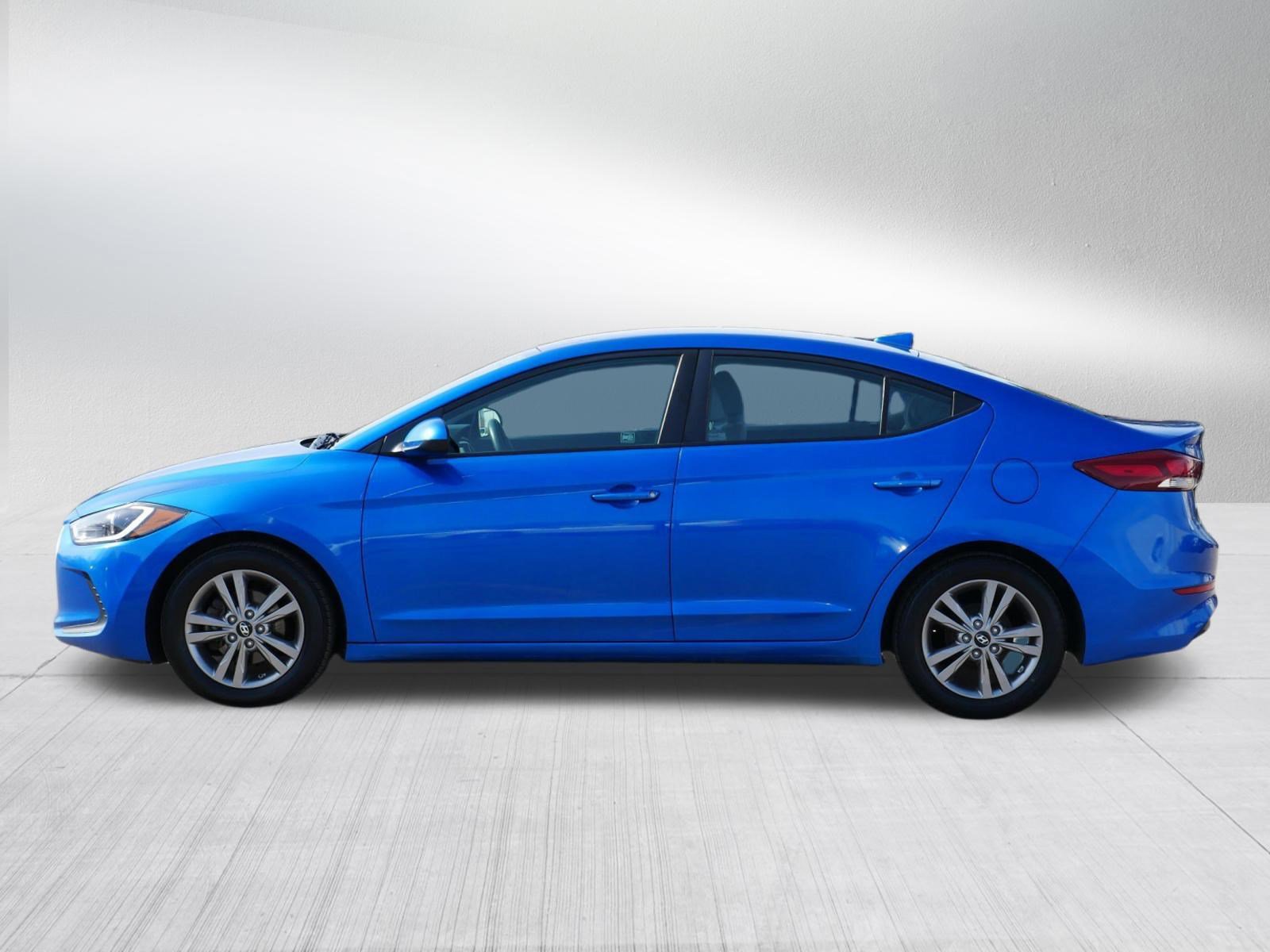 Used 2017 Hyundai Elantra SE FWD image 4