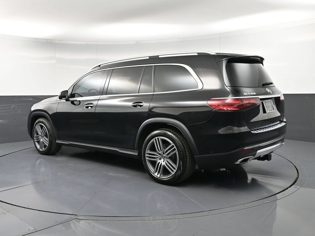 Used 2025 Mercedes-Benz GLS 450 4MATIC image 3