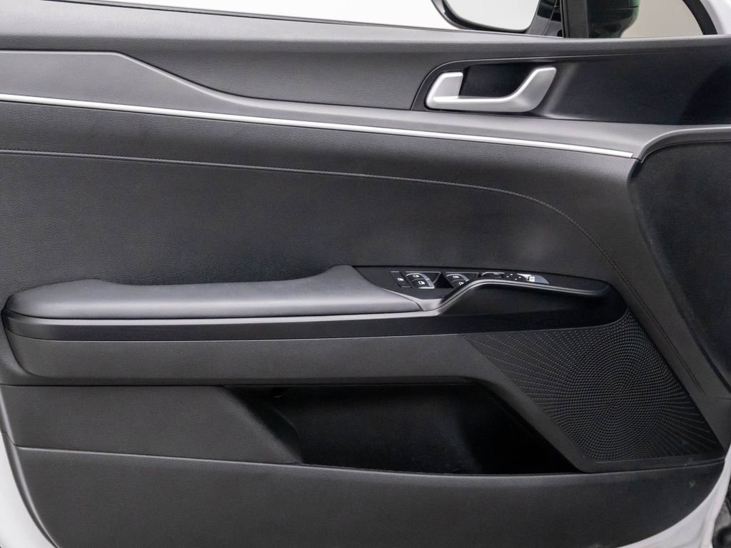 Used 2023 Kia K5 GT-Line image 13