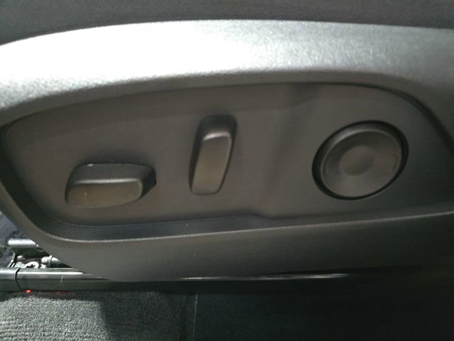 New 2026 Chevrolet Equinox LT w/ Convenience Package II image 30