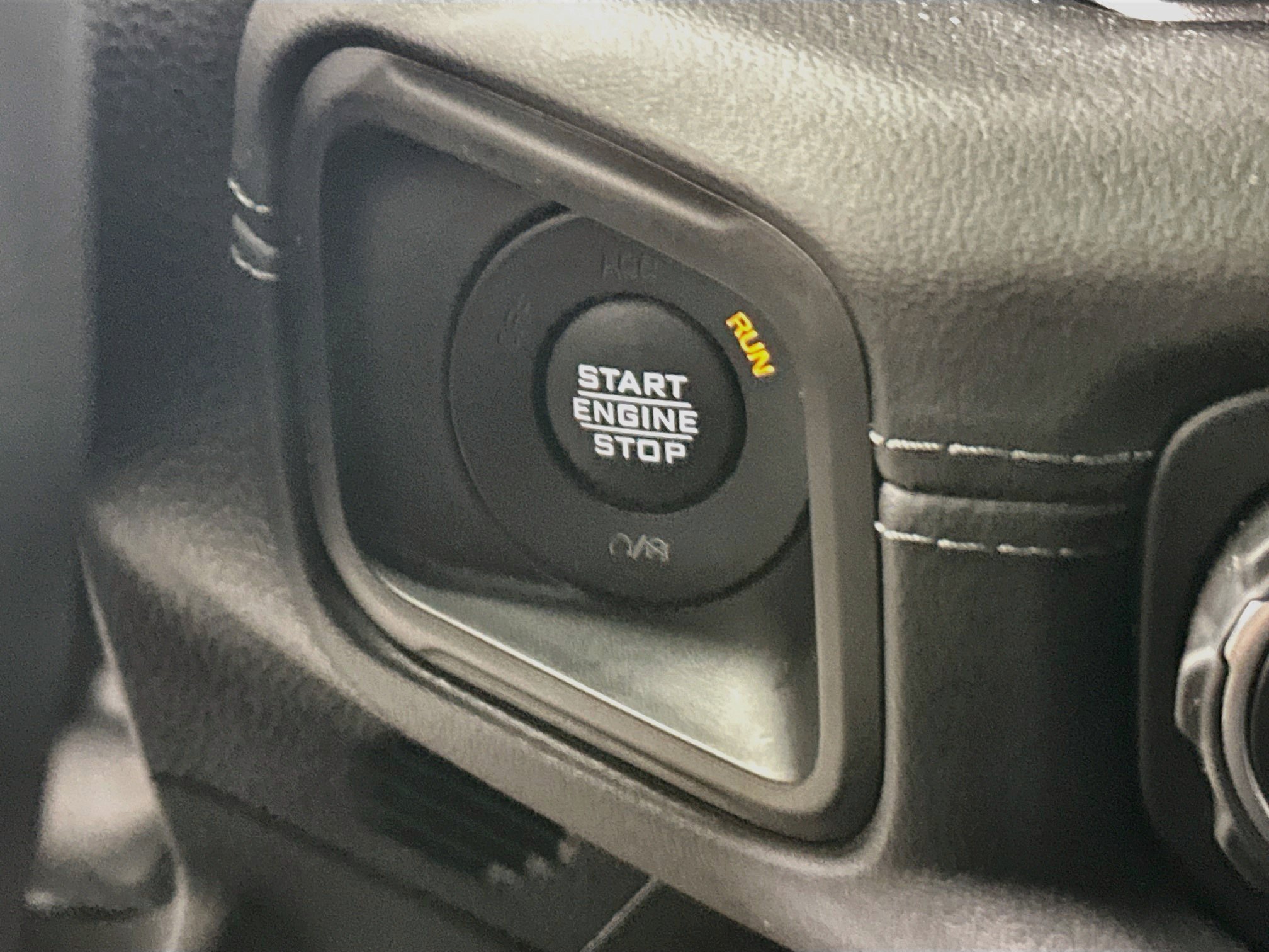 Used 2024 Jeep Gladiator Mojave w/ Convenience Group AWD/4WD image 20