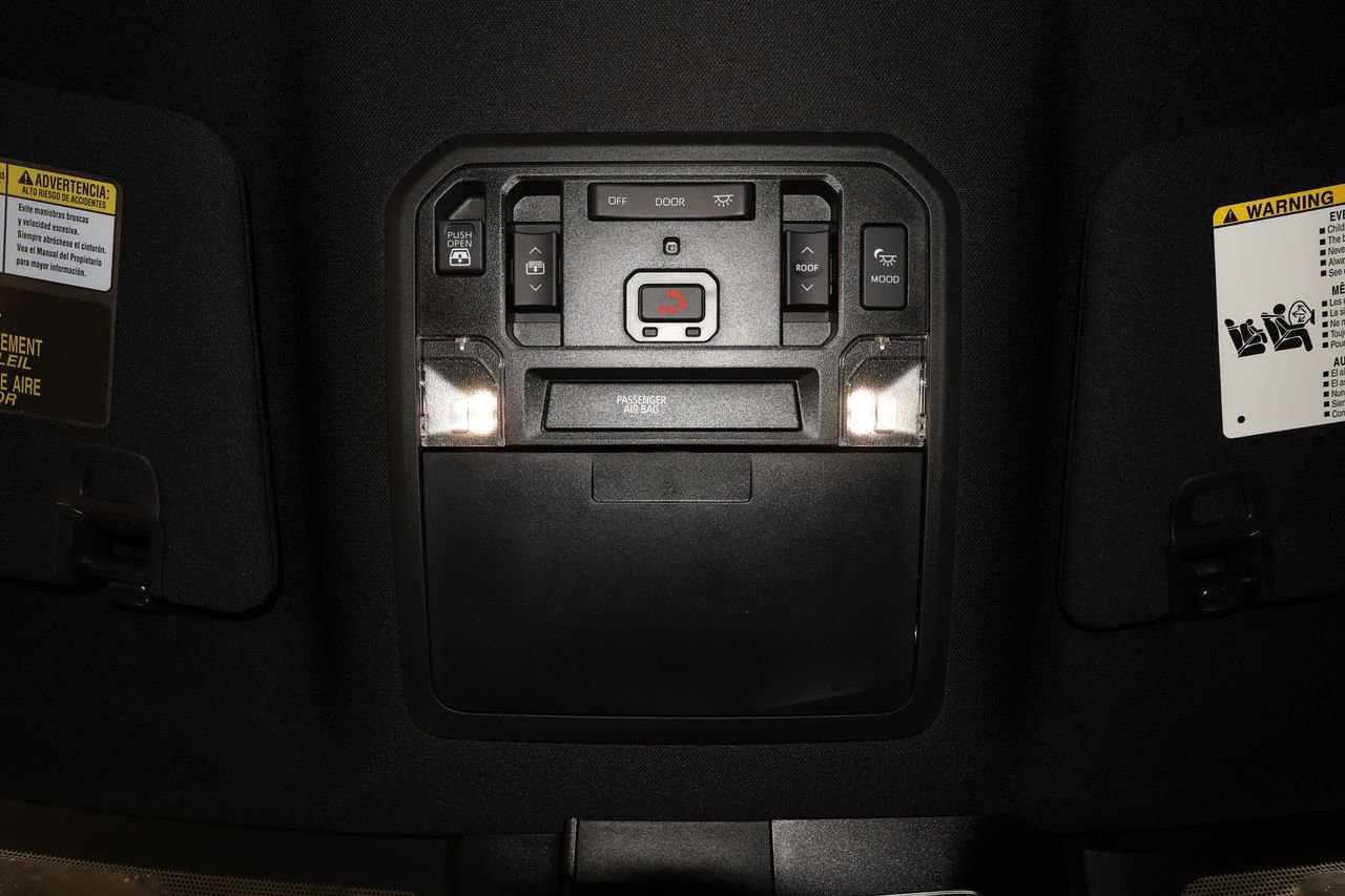 Used 2026 Toyota Tundra Platinum AWD/4WD image 32