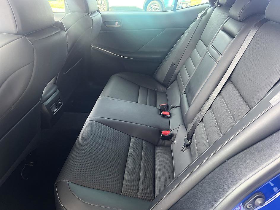 Used 2018 Lexus IS 300 F Sport w/ F Sport Package image 22