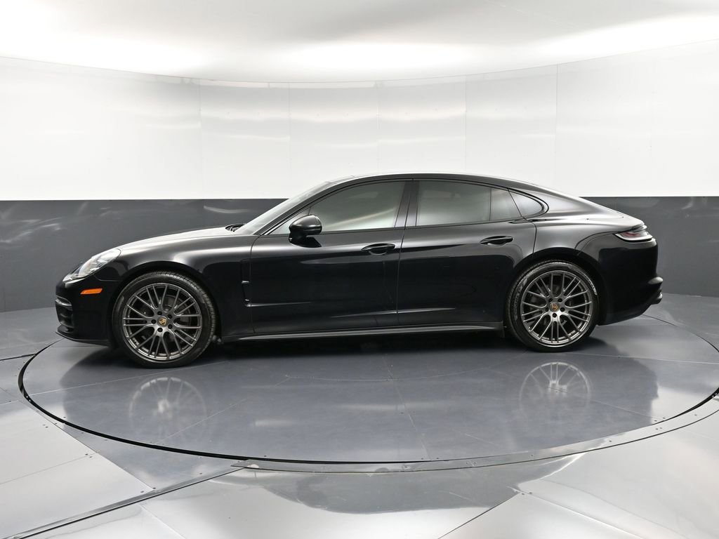 Certified 2022 Porsche Panamera Platinum Edition image 2