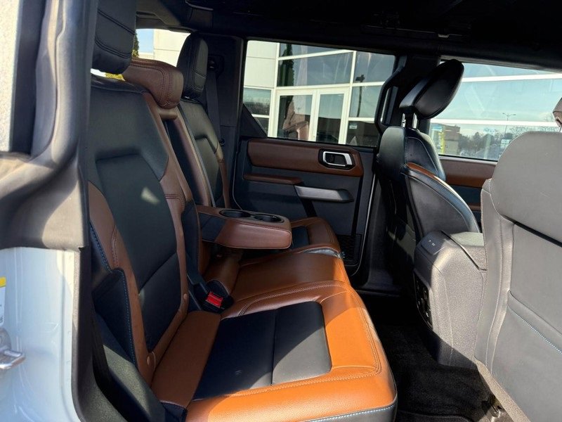 Used 2023 Ford Bronco Outer Banks image 12