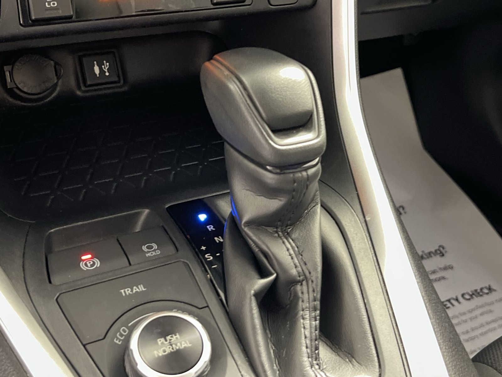 Used 2019 Toyota RAV4 XLE w/ Convenience Package AWD/4WD image 22