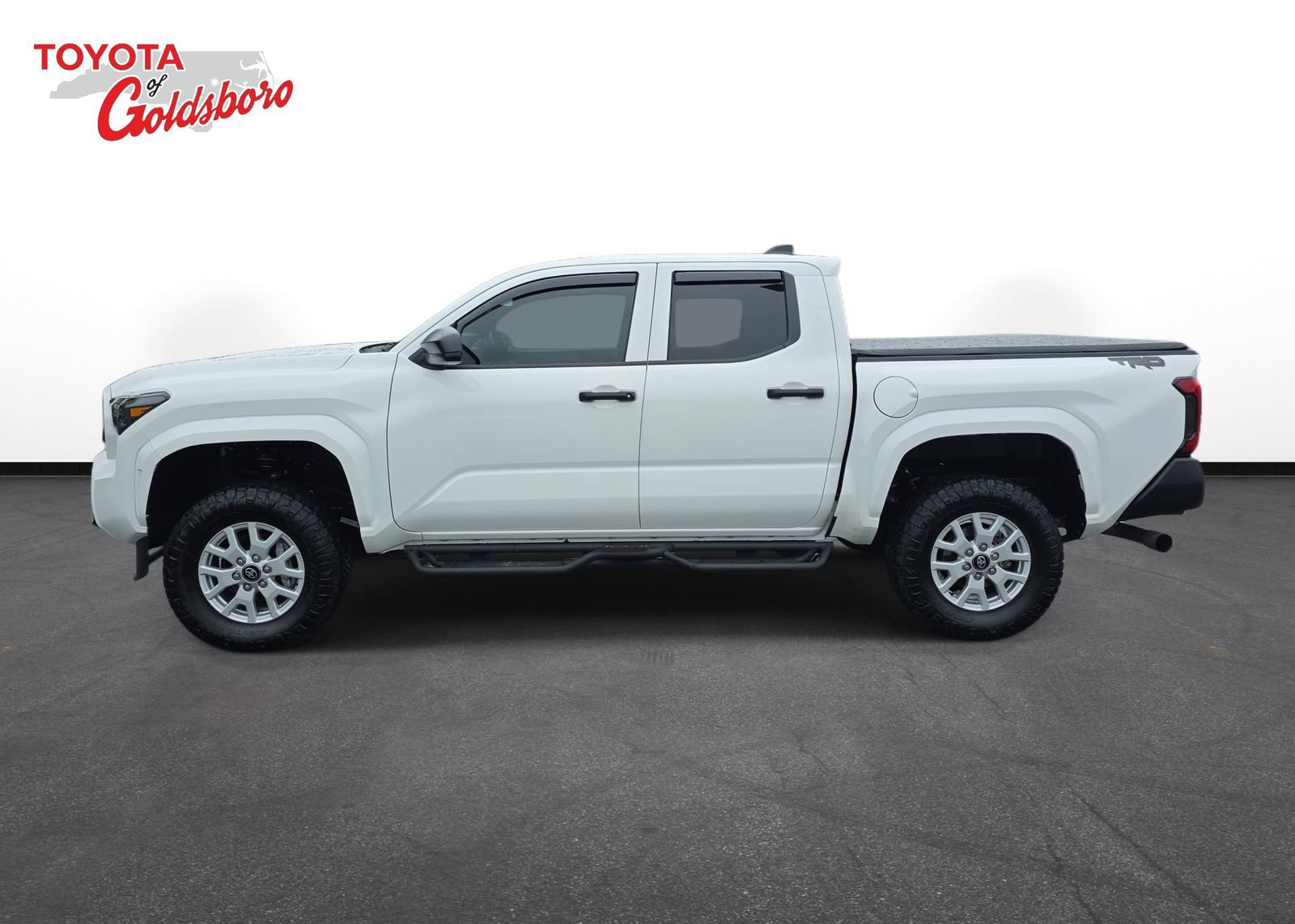 Used 2024 Toyota Tacoma SR AWD/4WD image 8
