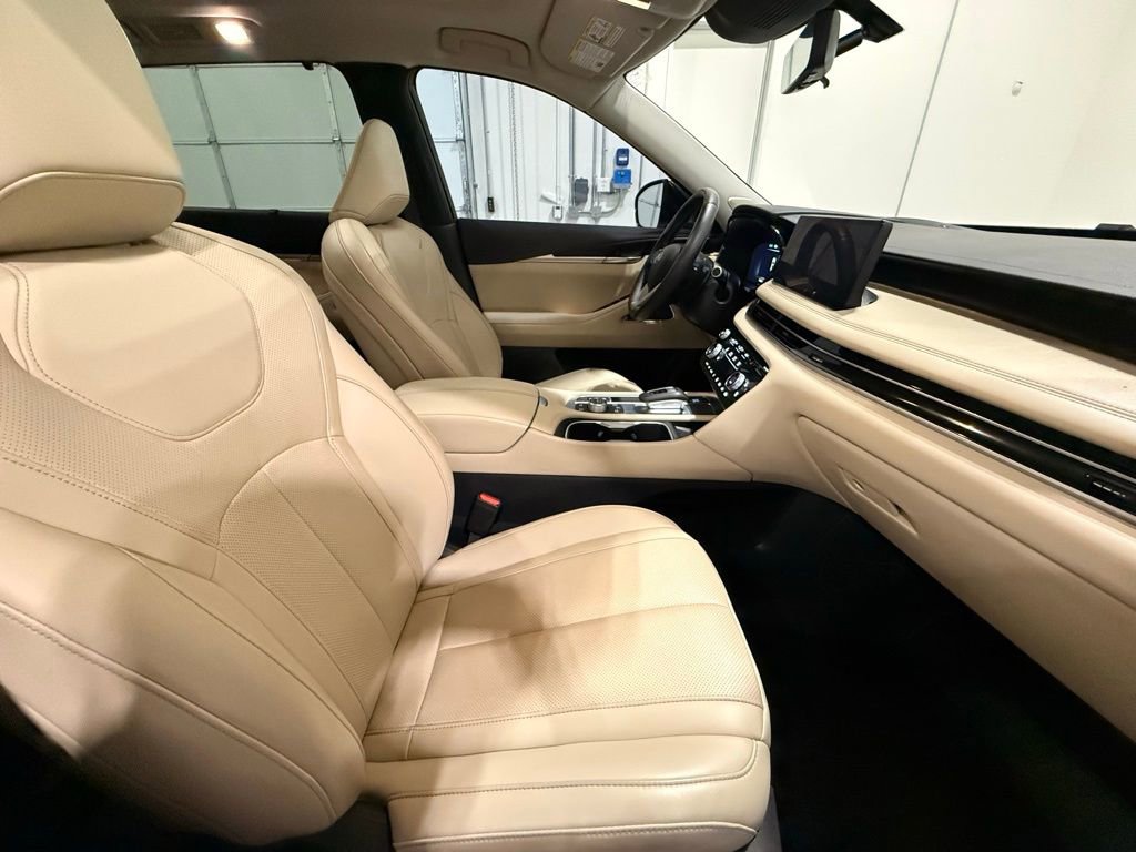 Used 2023 INFINITI QX60 Sensory w/ Vision Package AWD/4WD image 31