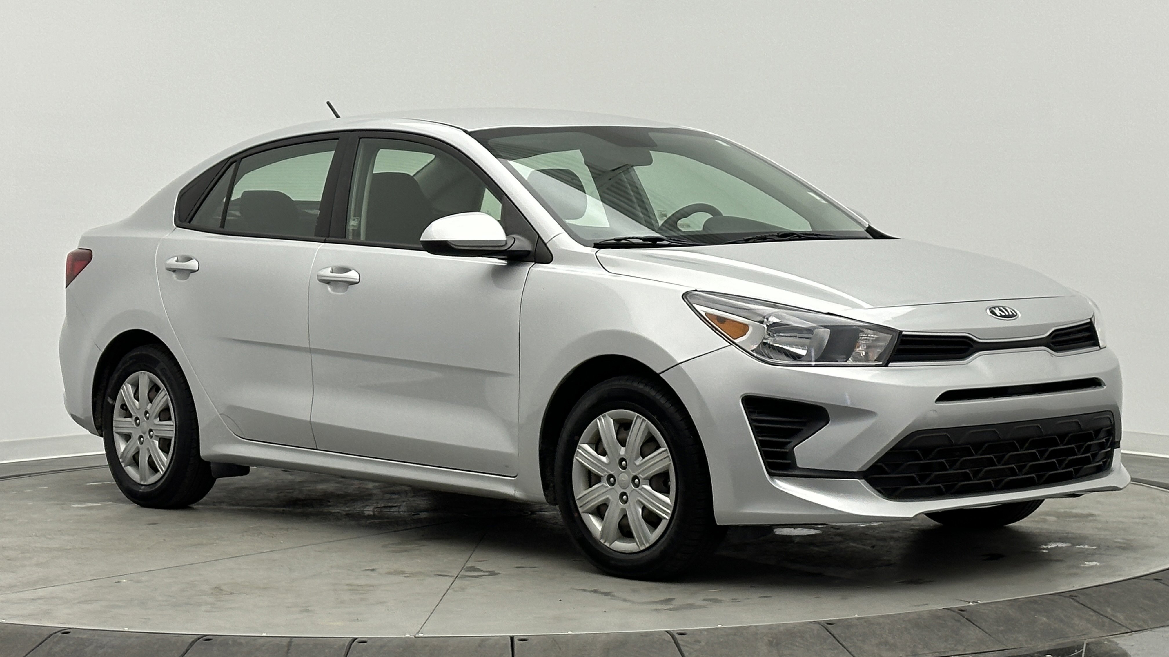 Used 2021 Kia Rio S image 3