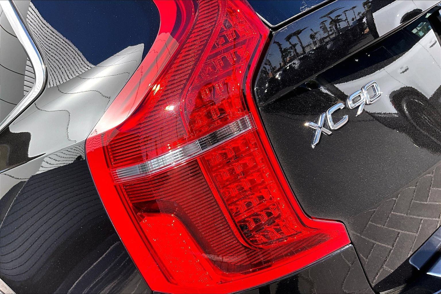 Used 2025 Volvo XC90 B6 Plus w/ Protection Package Premier AWD/4WD image 29