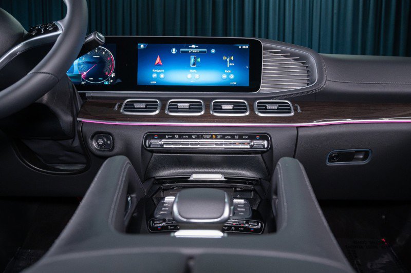 New 2026 Mercedes-Benz GLS 450 4MATIC image 18