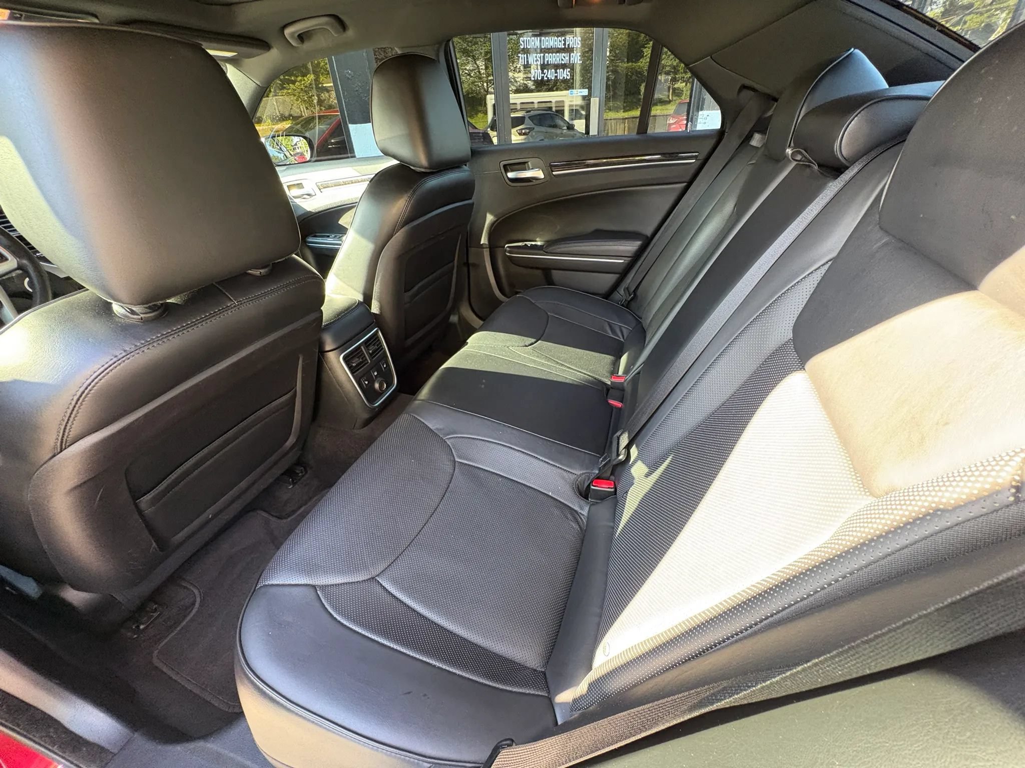 Used 2014 Chrysler 300 C w/ Light Group RWD image 14