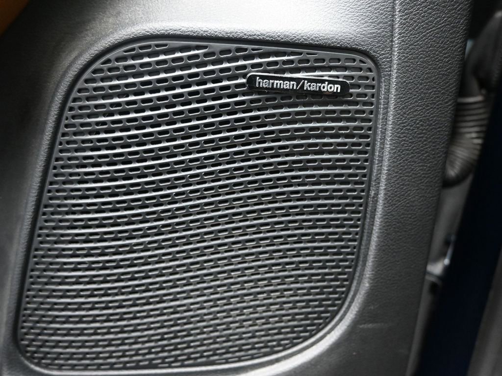 Used 2023 Chrysler Pacifica Pinnacle image 21