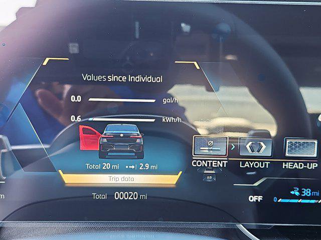 New 2025 BMW 750e xDrive image 20