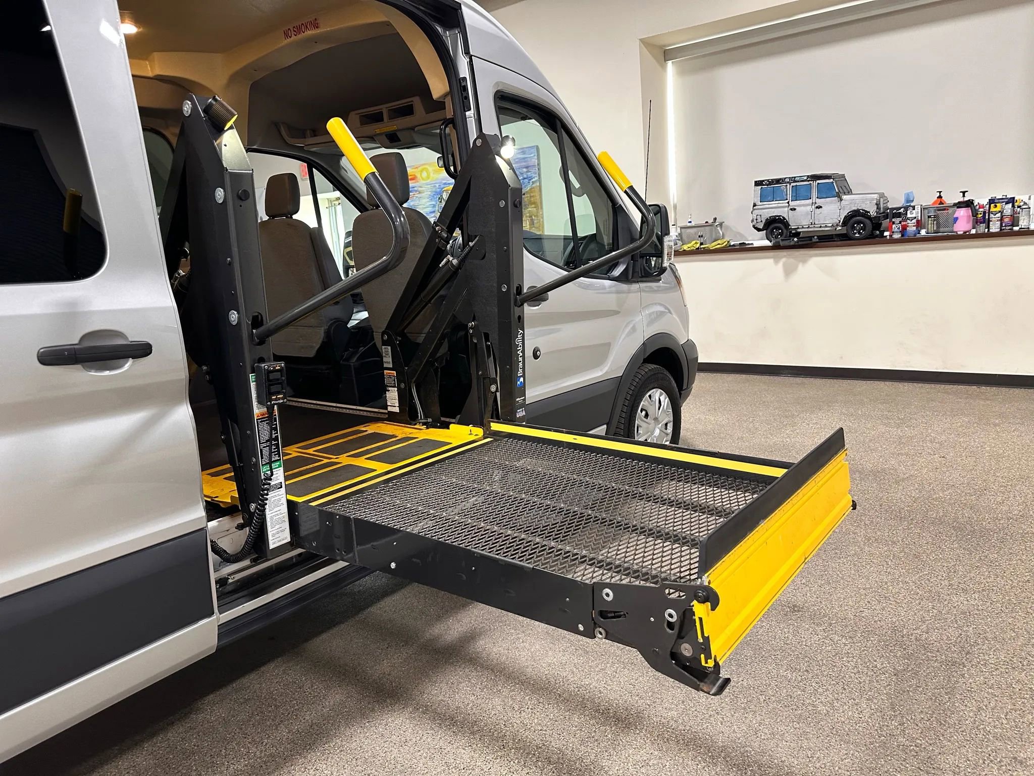 Used 2015 Ford Transit 350 148 Medium Roof image 27