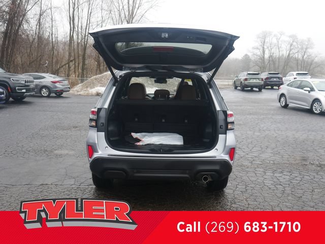 Used 2025 Subaru Forester Touring AWD/4WD image 17