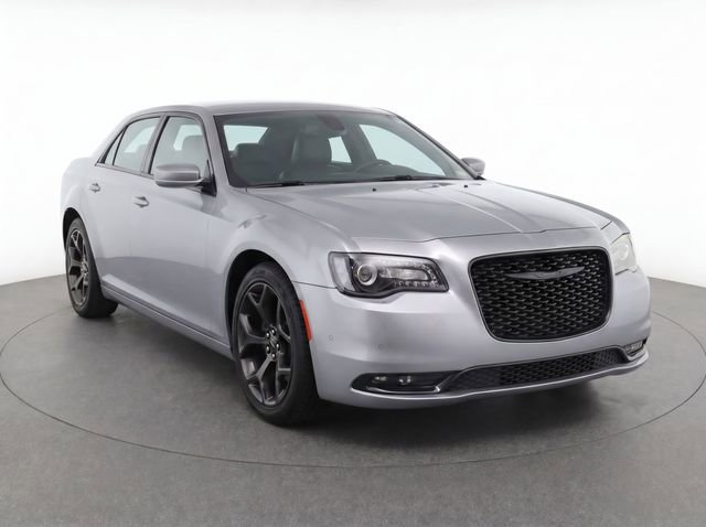 Used 2023 Chrysler 300 S RWD image 2
