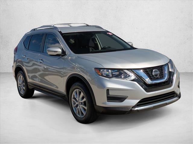 Used 2020 Nissan Rogue SV image 3