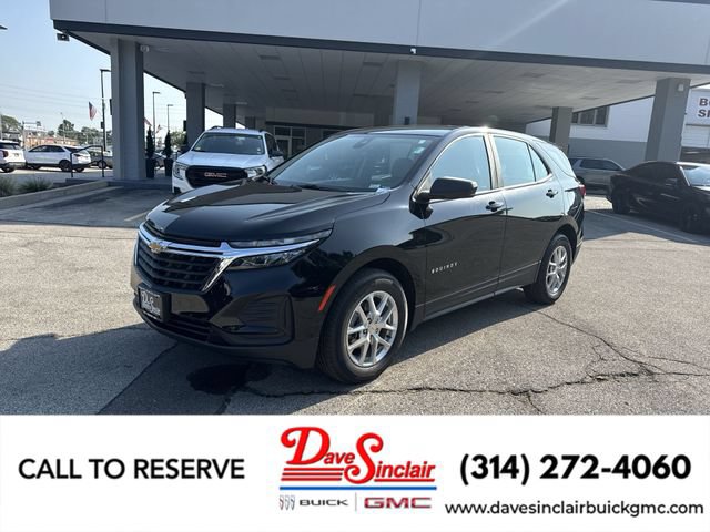 Used 2023 Chevrolet Equinox LS FWD image 1
