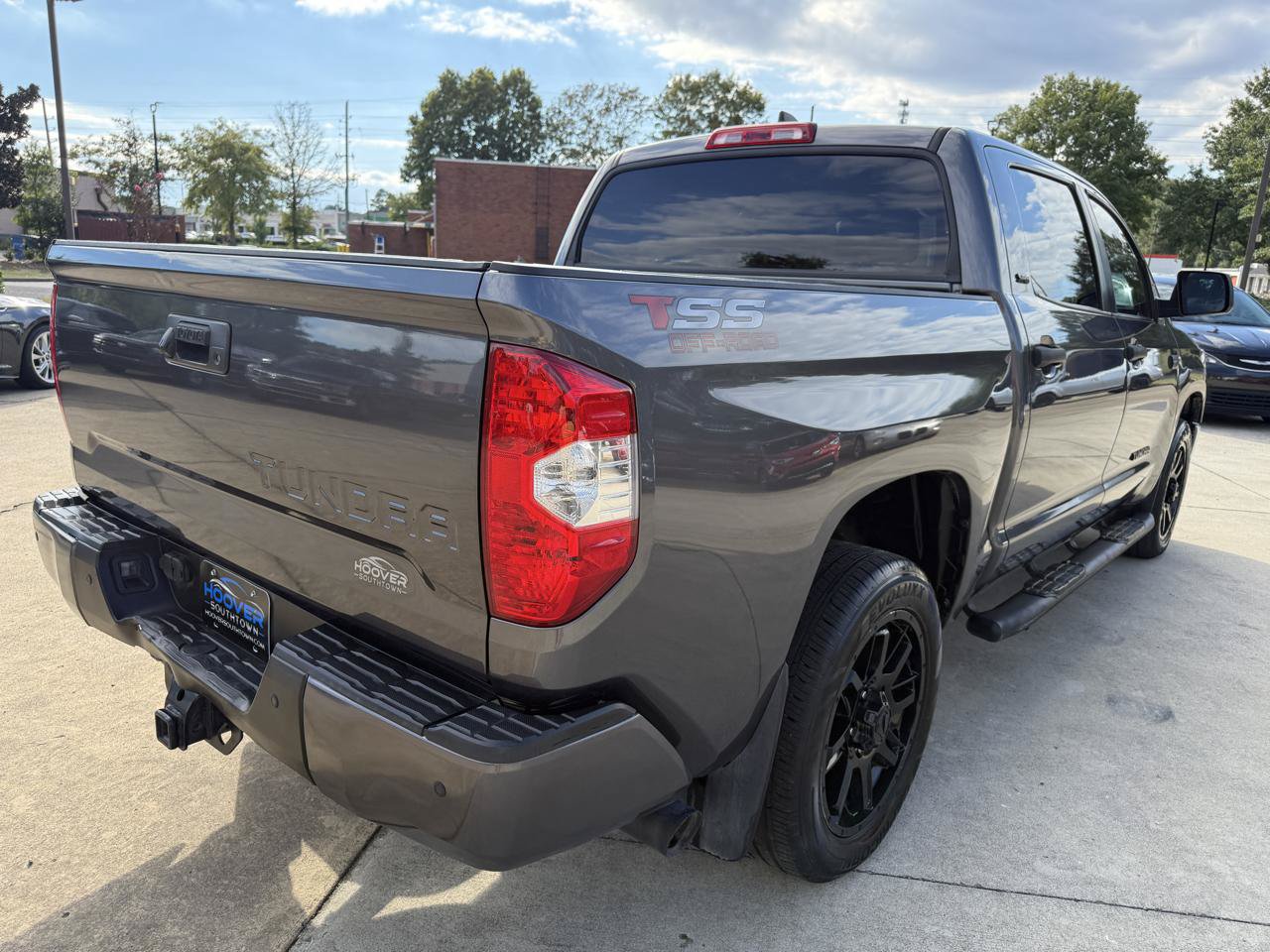 Used 2021 Toyota Tundra SR5 RWD image 5