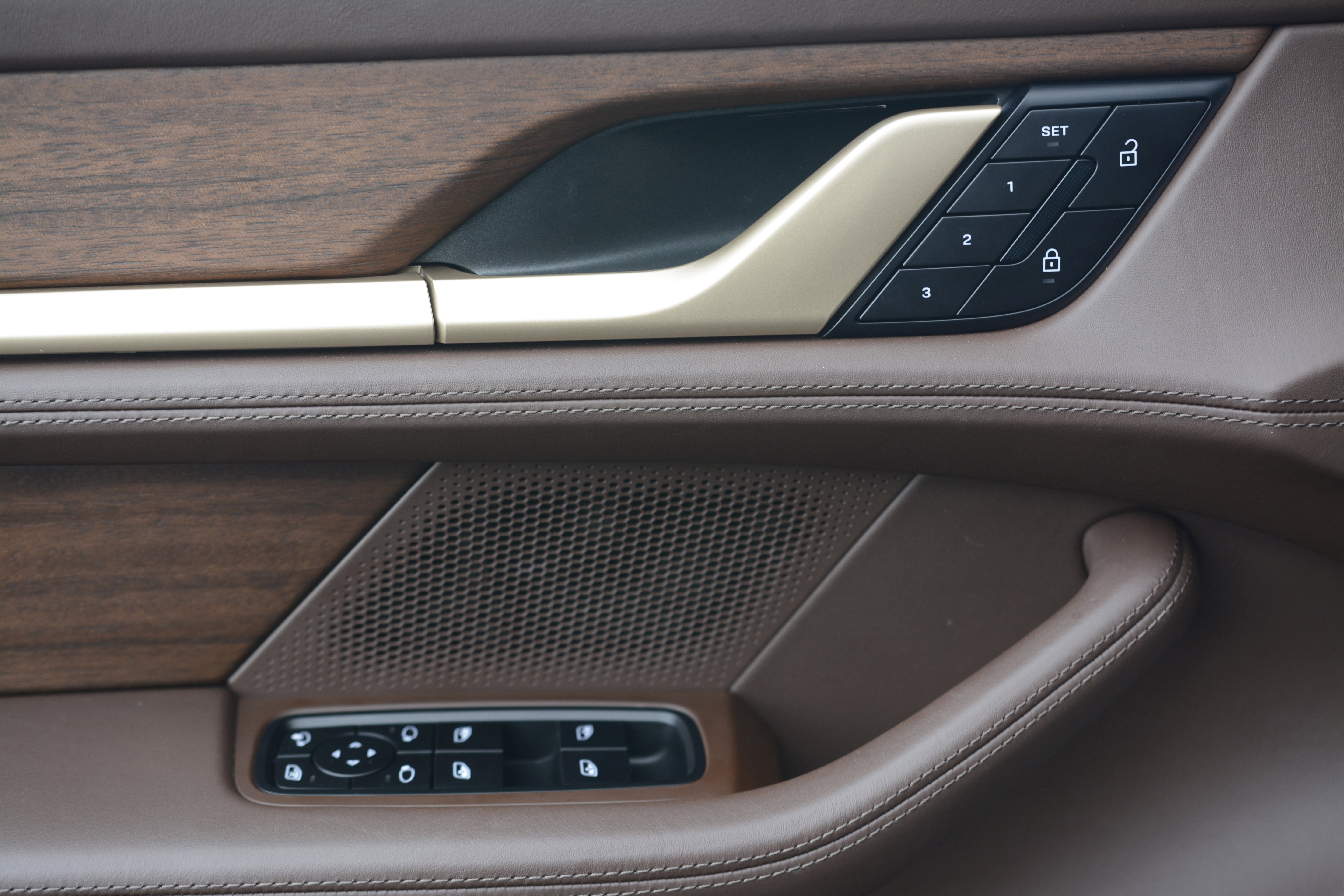 Certified 2025 Porsche Taycan 4 Cross Turismo AWD/4WD image 14