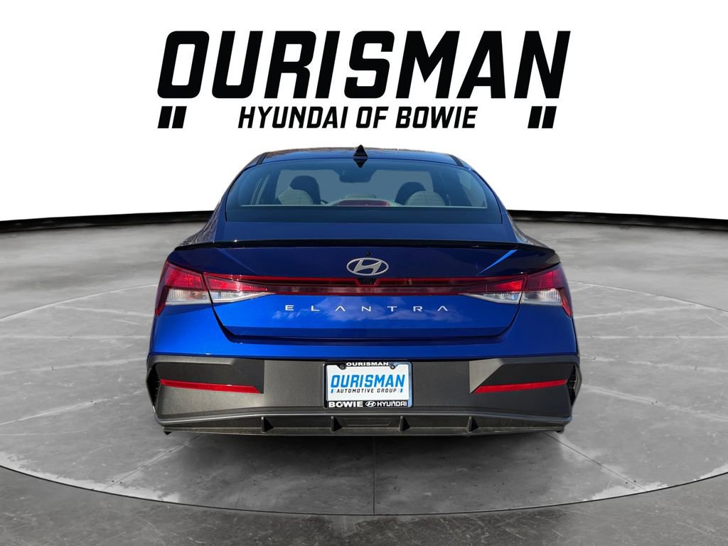 Certified 2025 Hyundai Elantra Sport image 5