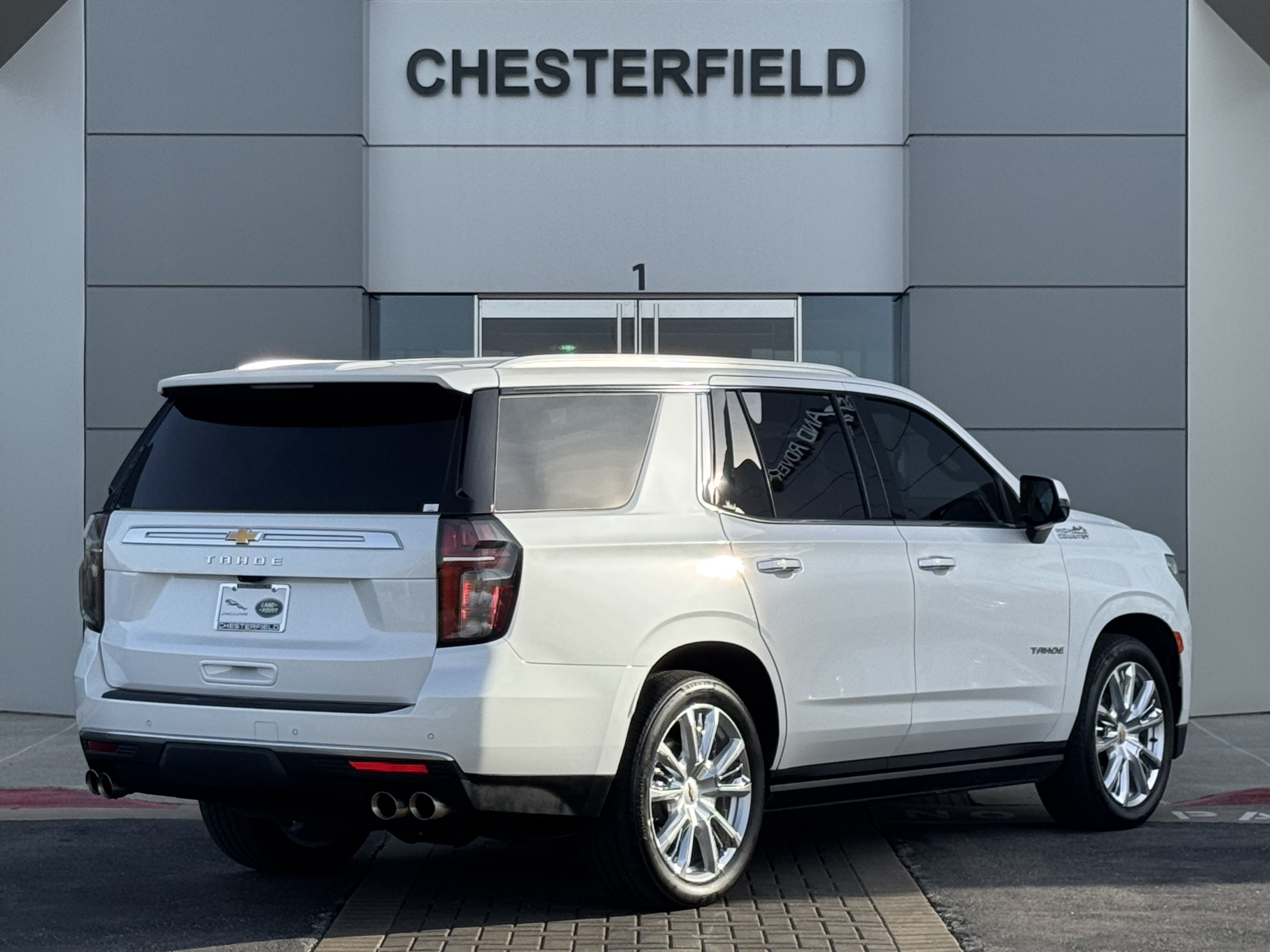 Used 2023 Chevrolet Tahoe High Country AWD/4WD image 2