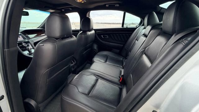 Used 2019 Ford Taurus Limited image 24