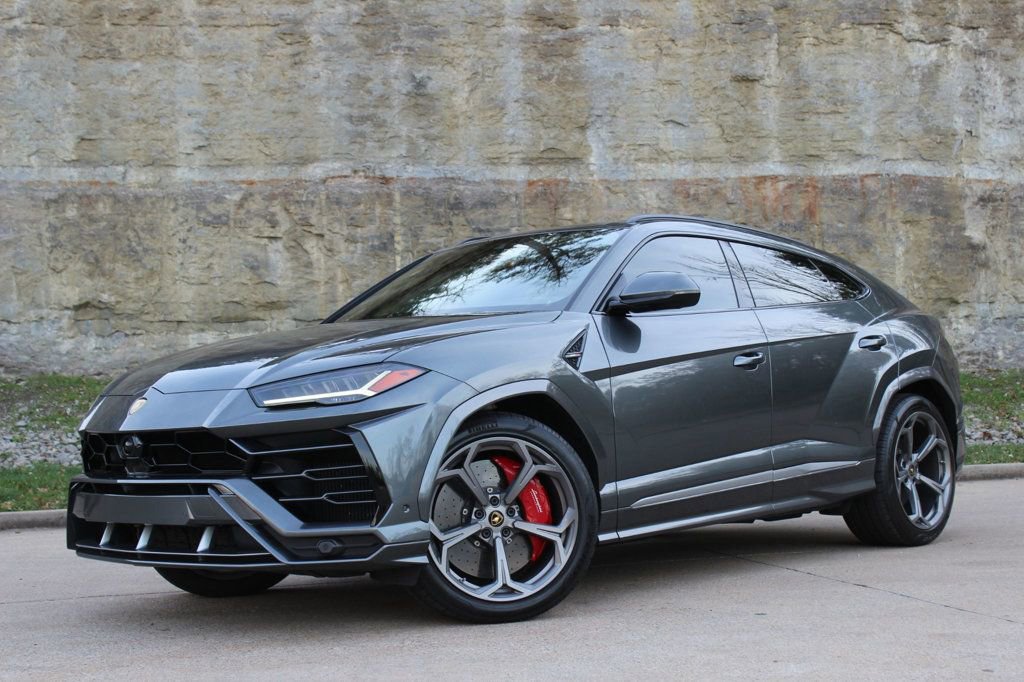 Used 2019 Lamborghini Urus image 3