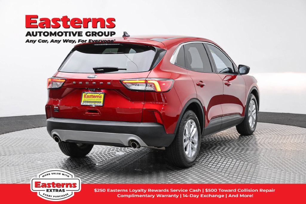 Used 2022 Ford Escape SE w/ Convenience Package FWD image 6