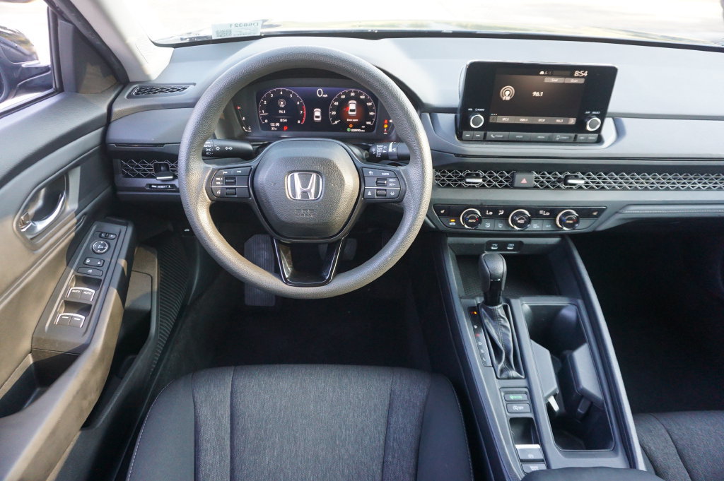 Used 2023 Honda Accord EX image 6