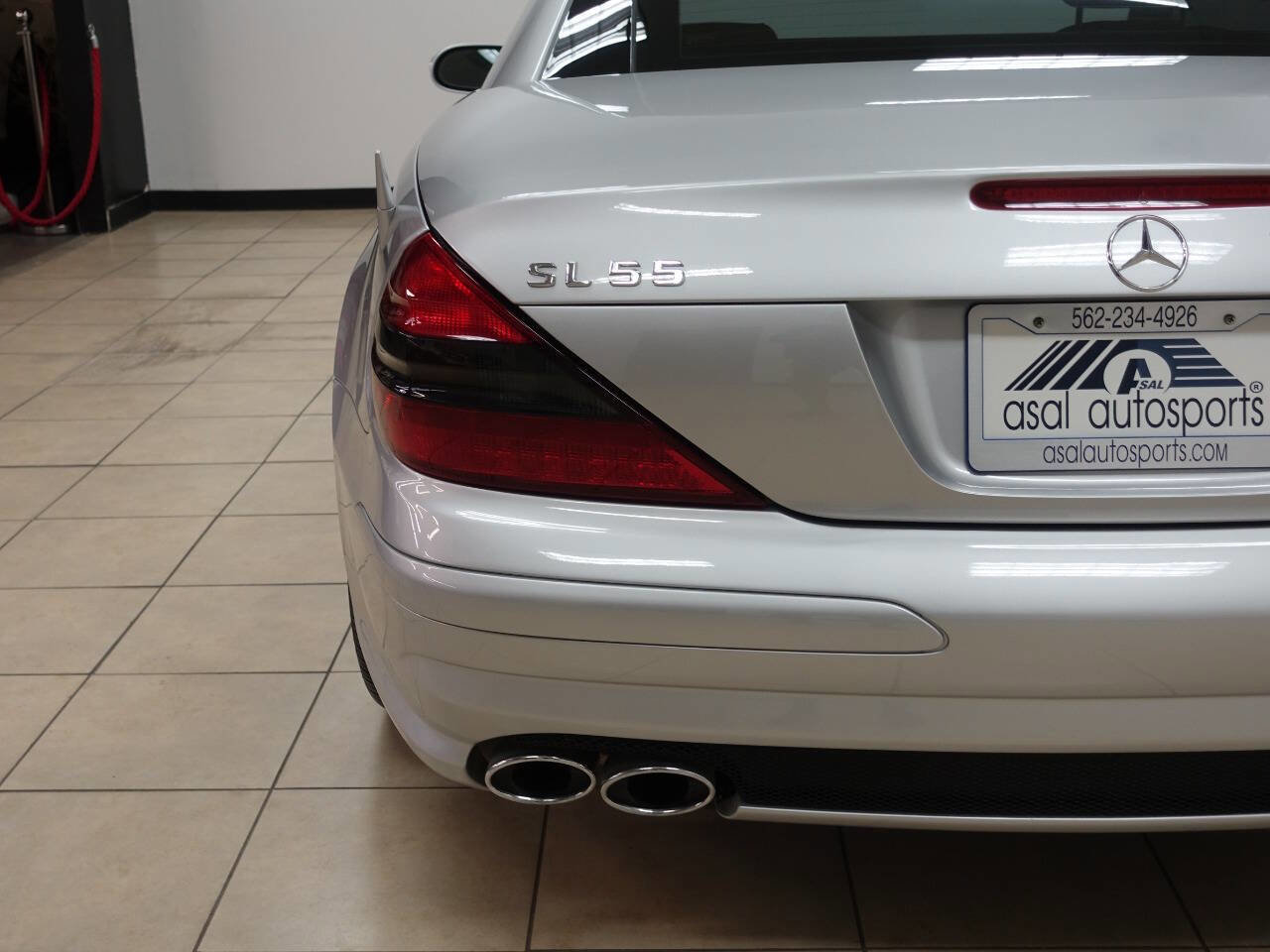 Used 2004 Mercedes-Benz SL 55 AMG SL 55 AMG 2dr Convertible image 28