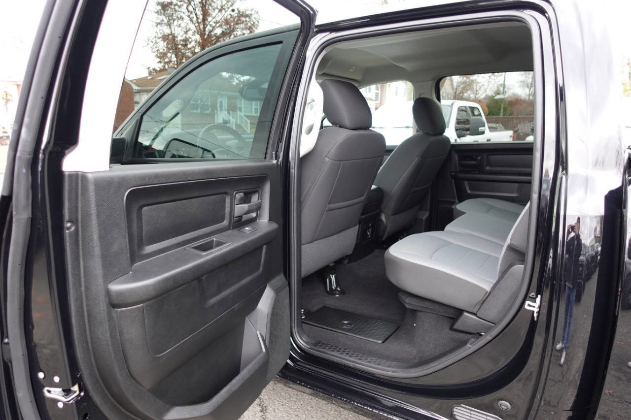 Used 2023 RAM 1500 Express w/ Wheel & Sound Group image 17