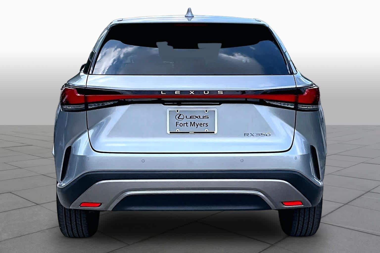 Used 2024 Lexus RX 350 FWD w/ Technology Package image 5