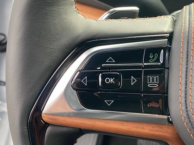 New 2025 Jeep Grand Cherokee L Summit AWD/4WD image 18