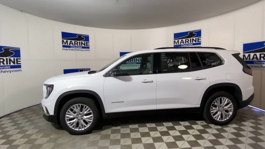 Used 2026 GMC Acadia Elevation w/ Elevation Premium Package FWD image 7