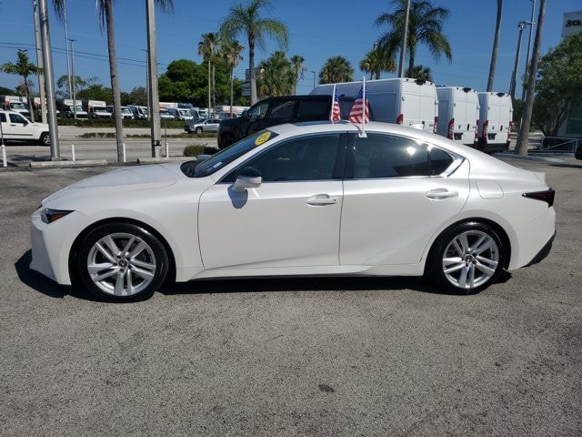 Used 2023 Lexus IS 300 w/ Comfort Package RWD image 4