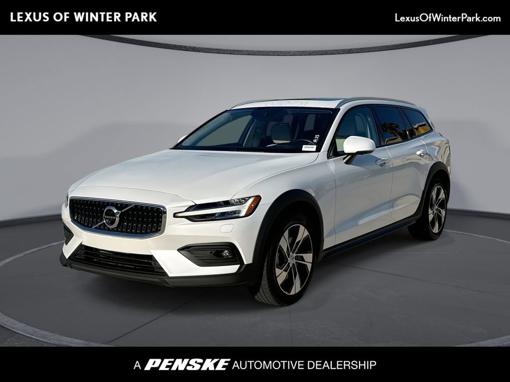 Used 2022 Volvo V60 T5 Cross Country