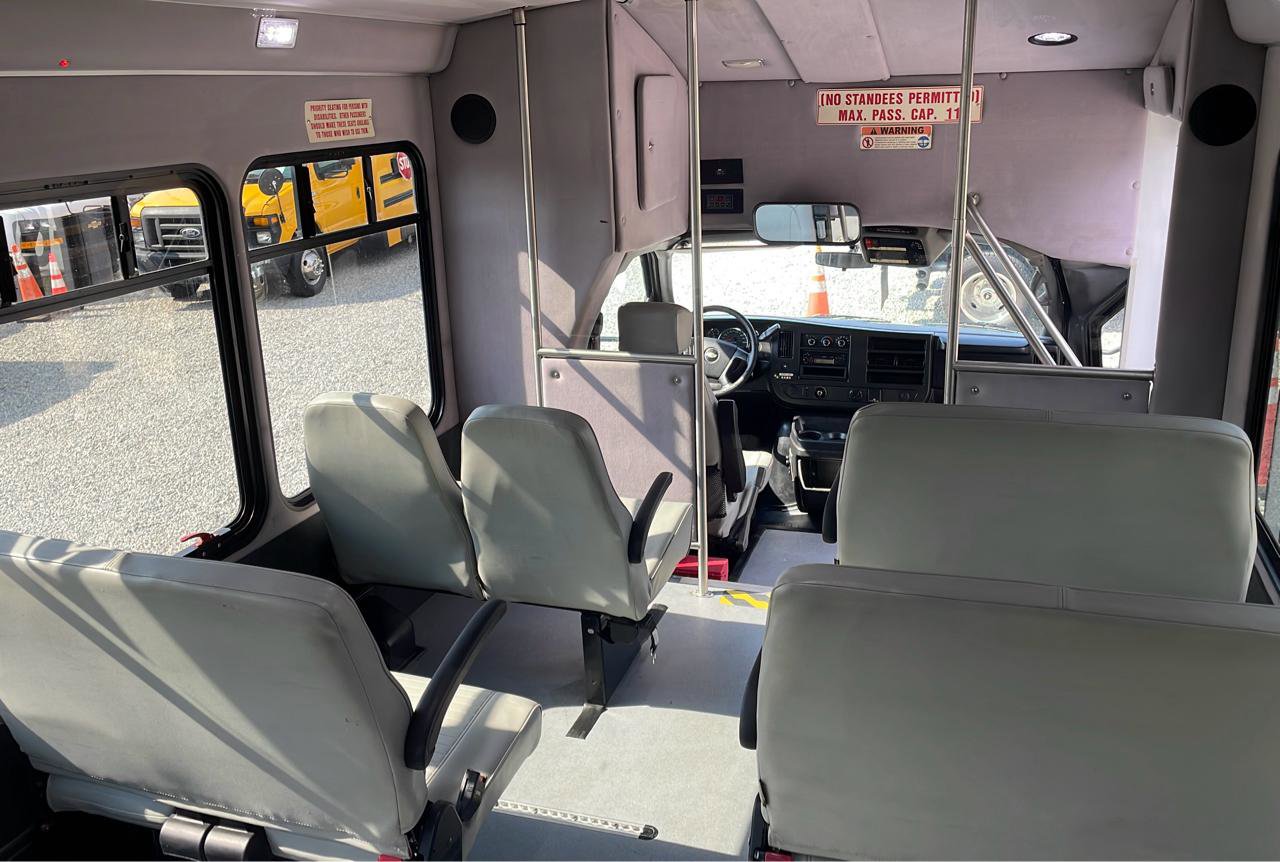 Used 2015 Chevrolet Express 3500 w/ Shuttle Bus Package RWD image 30