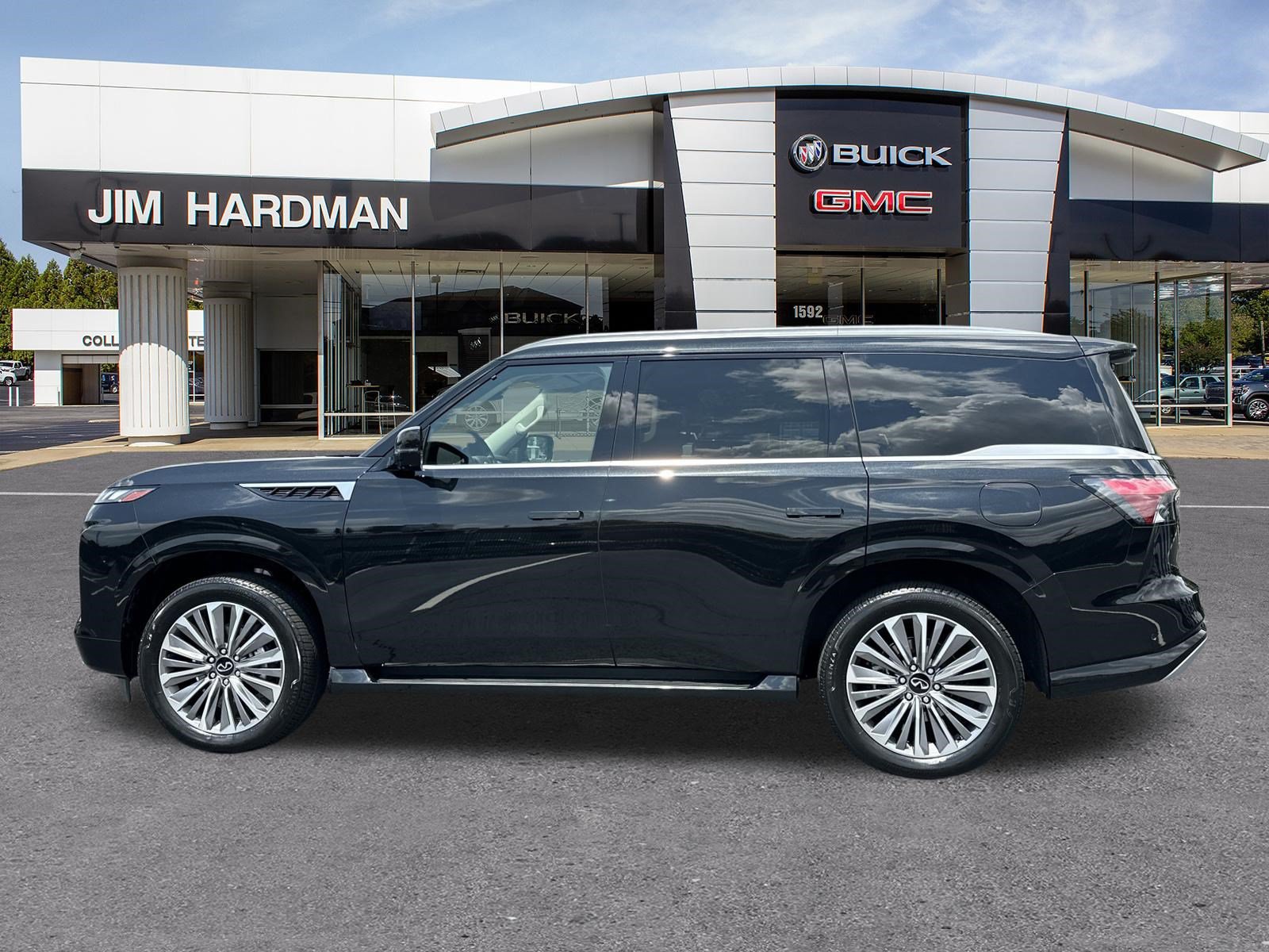 Used 2025 INFINITI QX80 Sensory AWD/4WD image 4