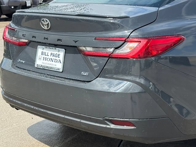 Used 2025 Toyota Camry SE FWD image 7